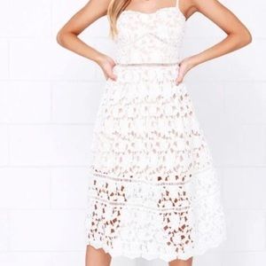 Lulu’s white crochet midi size M